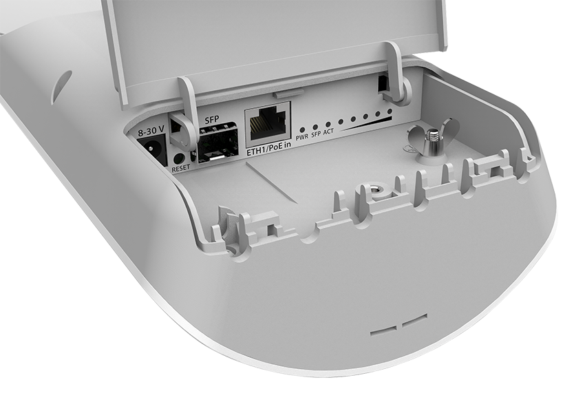 MikroTik RBD22UGS-5HPACD2HND-15S mANTBox 52 15s Antenna | Comms Express